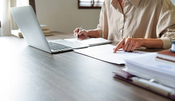Digital claim assessment using documents and laptop